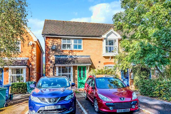 2 Bedroom End Of Terrace House To Rent In Prestwich Place, OX2