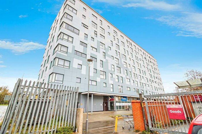 2 Bedroom Flat For Sale In Wetherburn Court, Bletchley, Milton Keynes, MK2