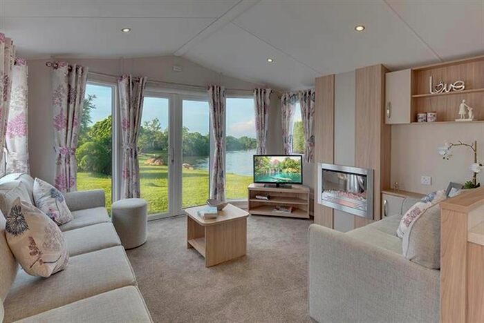 2 Bedroom Property For Sale In Main Road, Ventnor, PO38