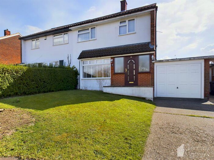 3 Bedroom Property To Rent In Chapel Field, Newhall, Harlow, CM17