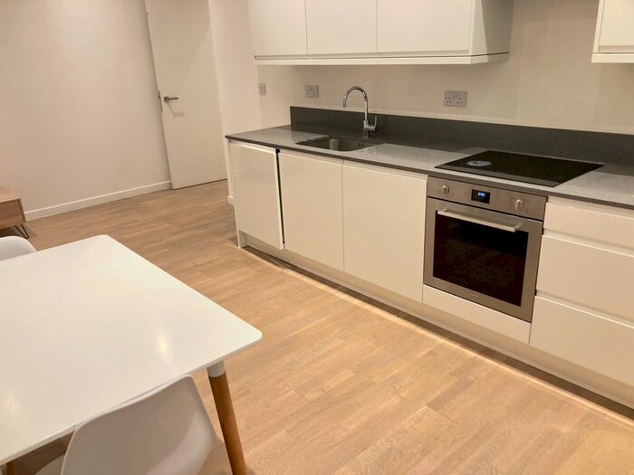 1 Bedroom Flat To Rent In , TW8