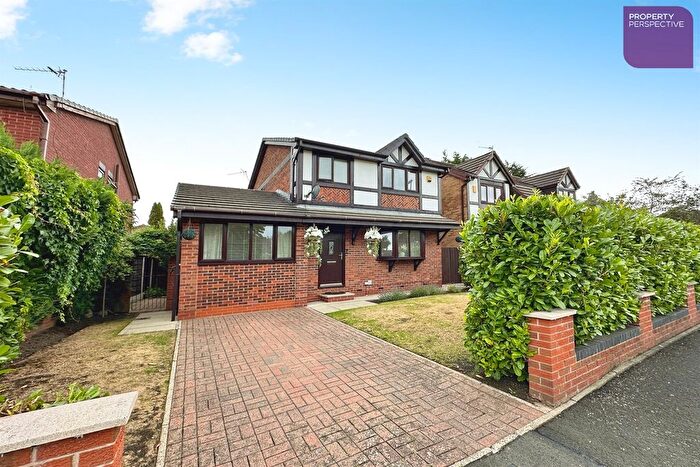 4 Bedroom Detached House For Sale In Tunshill Road, M23