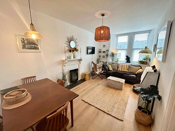 1 Bedroom Apartment To Rent In Holyrood Place, Plymouth, PL1