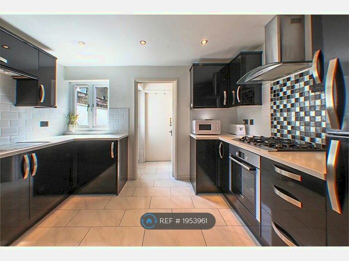 3 Bedroom Terraced House To Rent In Aldworth Road, London, E15