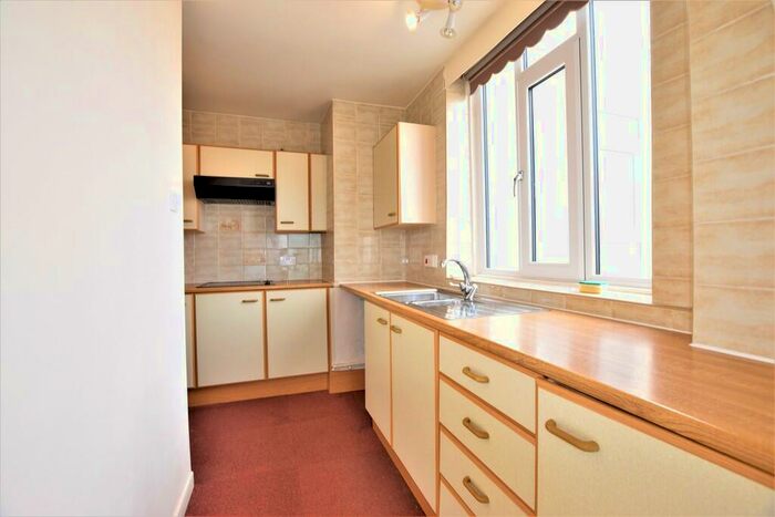 2 Bedroom Apartment To Rent In Regent Court, Promenade, FY1