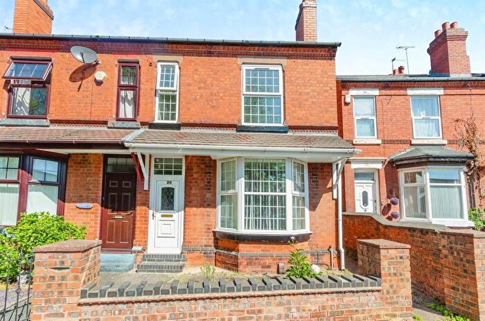 3 Bedroom Semi-Detached House To Rent In Butts Road, Walsall, West Midlands, WS4