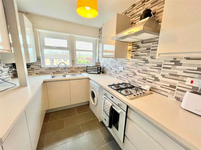 2 Bedroom Flat To Rent In Okebourne Road, Brentry, Bristol, BS10