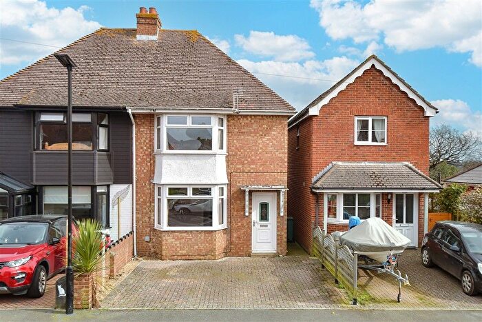 3 Bedroom Semi Detached House For Sale In Mill Hill Road, Cowes, Isle Of Wight, PO31