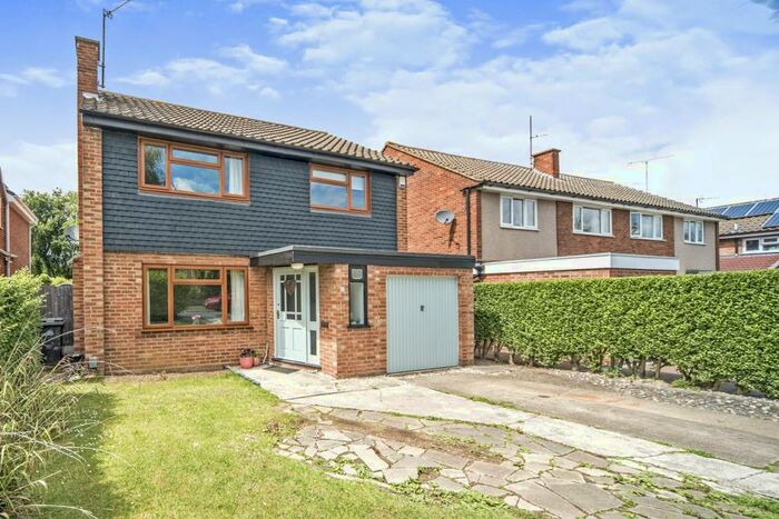 4 Bedroom Detached House To Rent In Brendon Avenue, Bedford, MK41