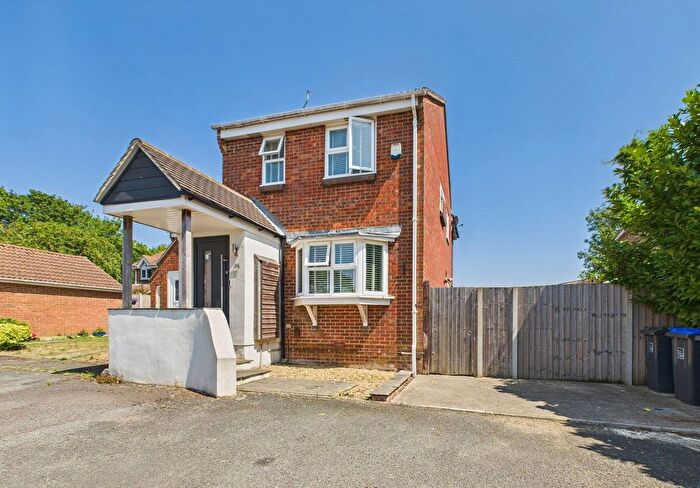 3 Bedroom End Terrace House For Sale In Edmonton Road, Worthing, BN13