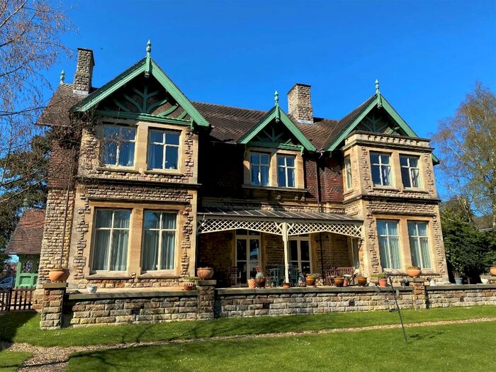 2 Bedroom Flat To Rent In Norman Leys, Beacon Lane, Grantham, NG31