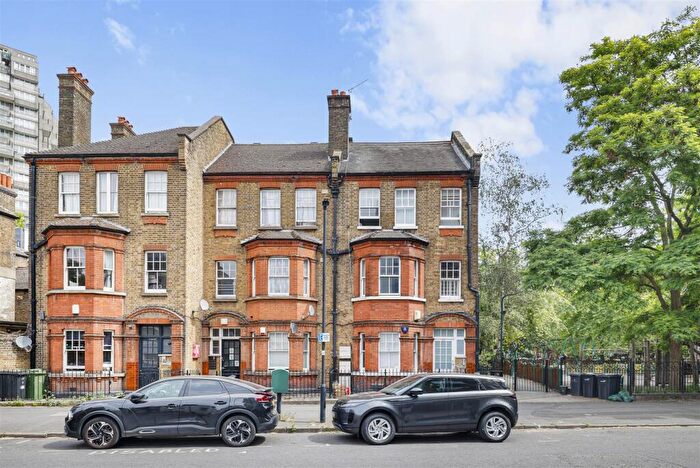 3 Bedroom Flat To Rent In Cottington Street, Kennington, SE11