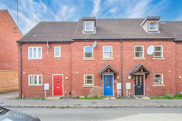 3 Bedroom Property For Sale In Chapman Road, Wellingborough, NN8