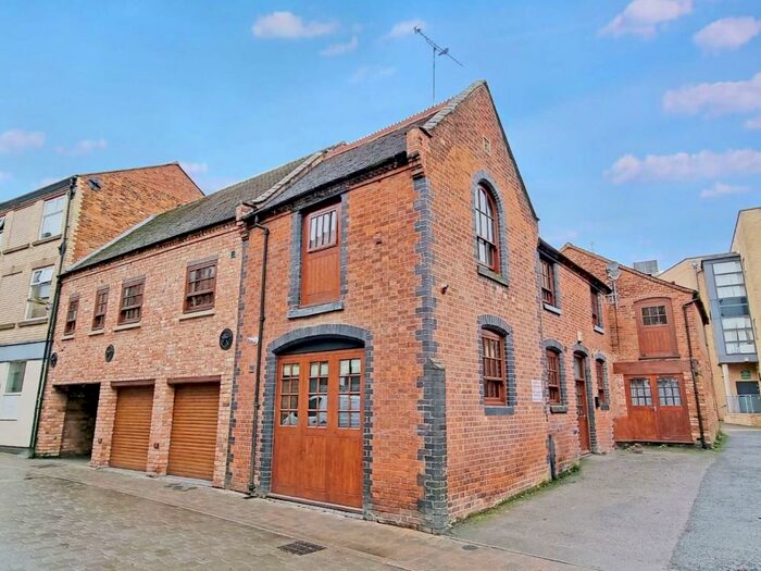 2 Bedroom Apartment To Rent In Drury Court, Rugby, CV21