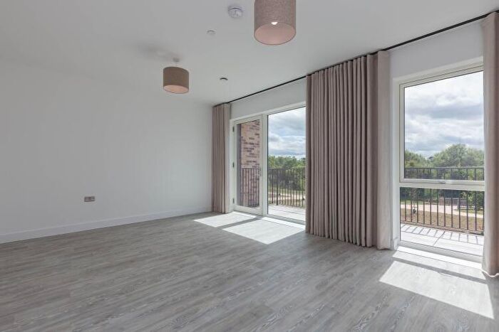 5 Bedroom Town House To Rent In Lady White Crescent, Oxford, OX2