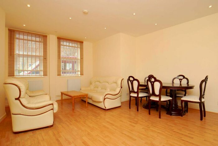 2 Bedroom Flat To Rent In Yukon Road, Balham, London, SW12