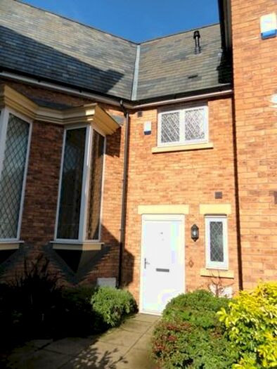 2 Bedroom Mews House To Rent In Reeceton Gardens, Bolton, BL1