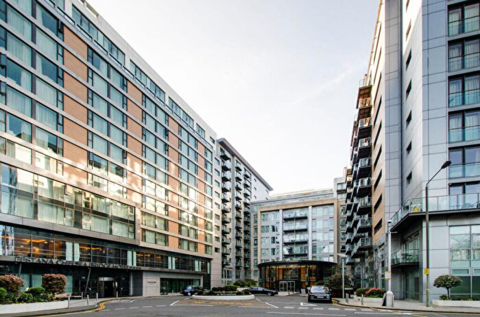 1 Bedroom Apartment To Rent In Battersea Park, London, SW11