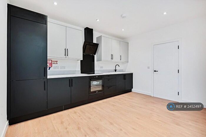 2 Bedroom Flat To Rent In Taylor Street, Stalybridge, SK15