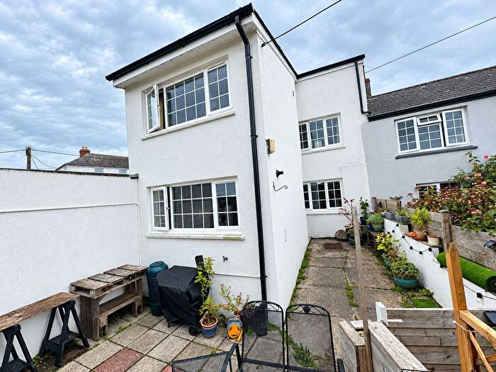 2 Bedroom Cottage For Sale In Duke Street, Lostwithiel, PL22
