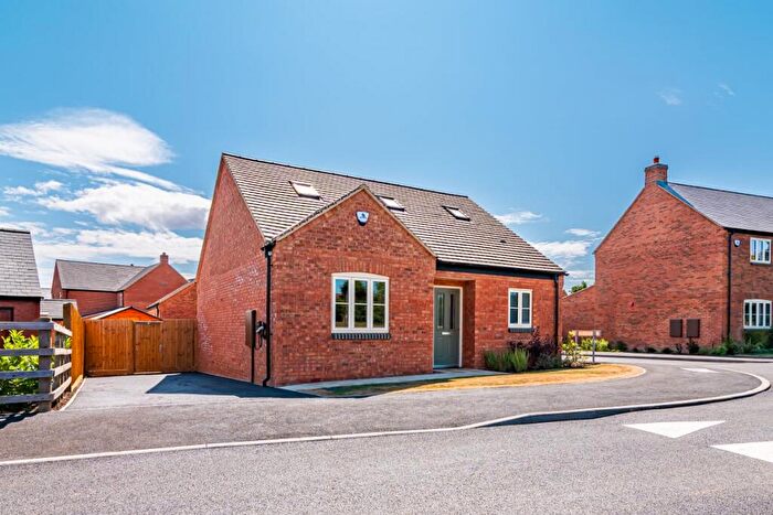 2 Bedroom Detached Bungalow For Sale In Ridge Way, North Kilworth, LE17