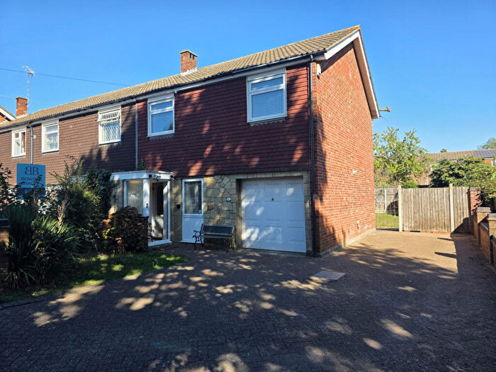 3 Bedroom End Of Terrace House To Rent In The Brambles, Chigwell, Essex, IG7