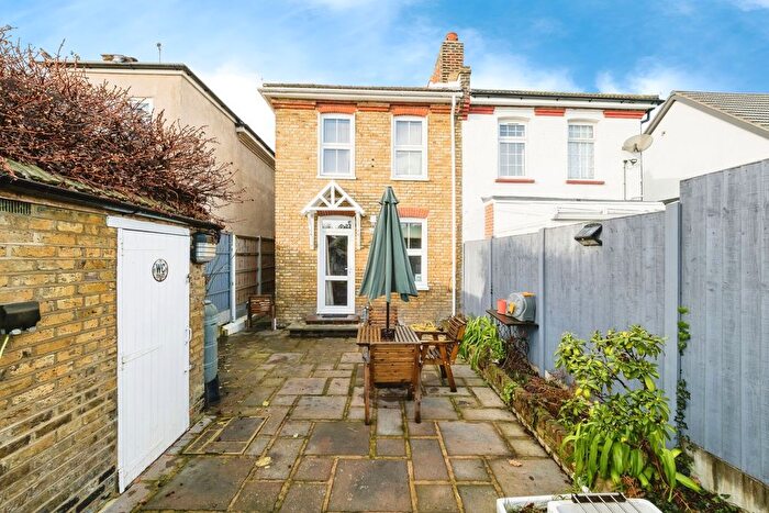 2 Bedroom Semi Detached House For Sale In South Road, South Ockendon, Essex, RM15