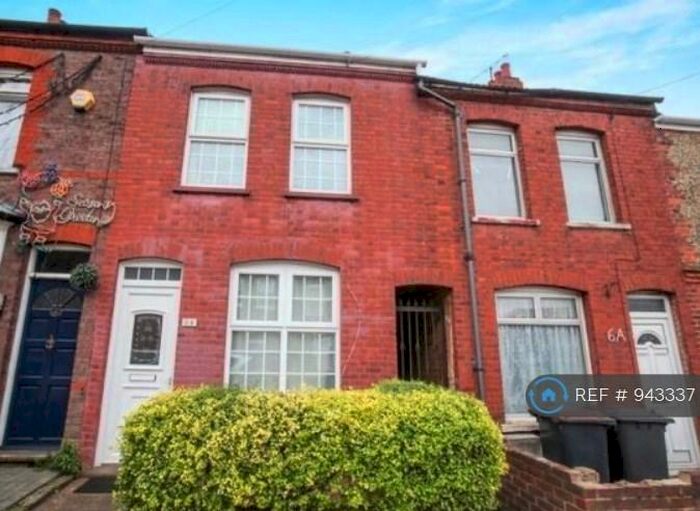 2 Bedroom Terraced House To Rent In Dane Road, Luton, LU3