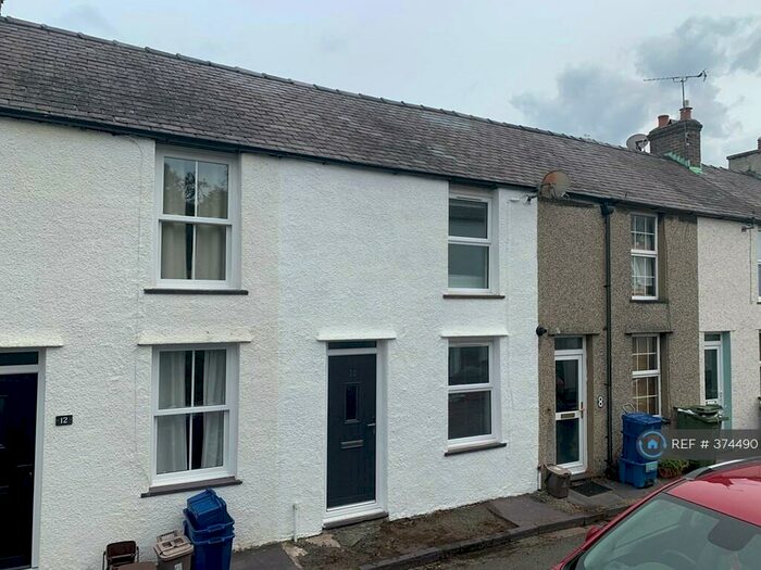 2 Bedroom Terraced House To Rent In Vron Square, Bangor, LL57