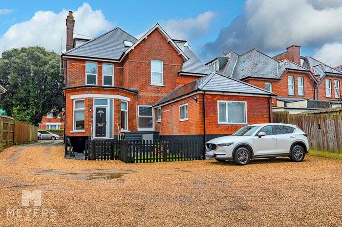 2 Bedroom Apartment To Rent In Hamilton Road, Bournemouth, BH1