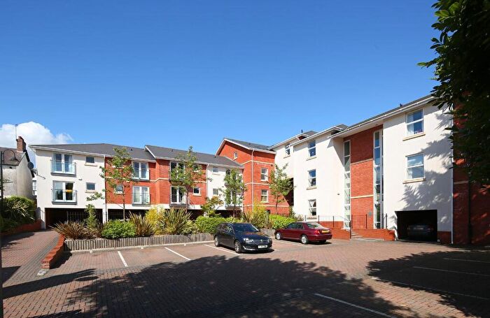 2 Bedroom Apartment To Rent In Clive Hall Court, Canton, Cardiff, CF5