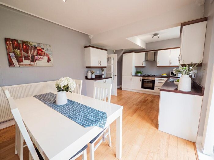 4 Bedroom Semi Detached House For Sale In Dunbar Road, Birkdale, Southport, Merseyside, PR8