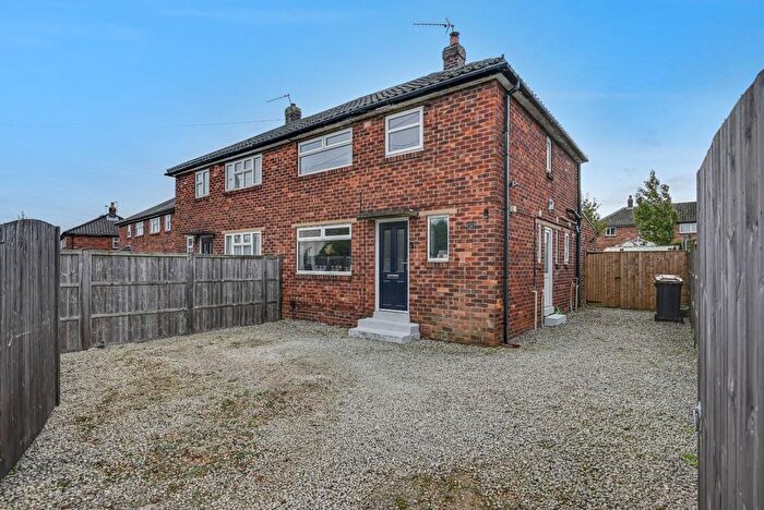 3 Bedroom Semi-Detached House For Sale In Byland Road, Harrogate, HG1