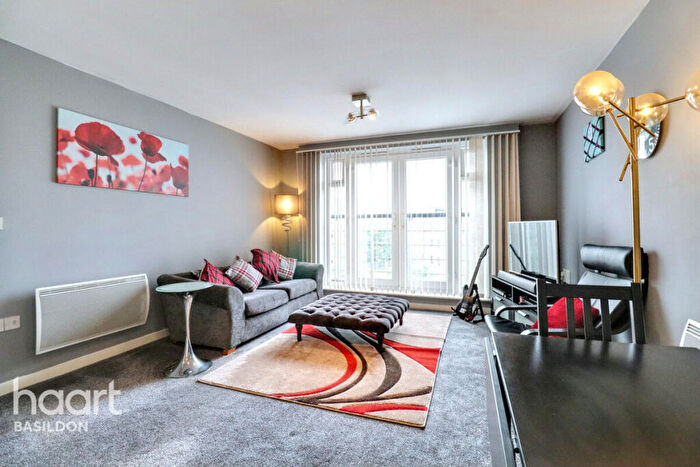 1 Bedroom Apartment For Sale In Southernhay Close, Basildon, SS14
