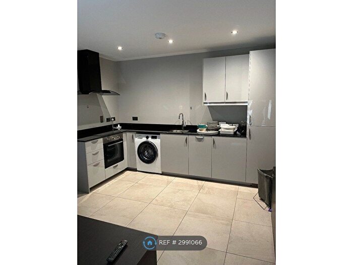 Studio To Rent In Trafalgar House, Leeds, LS1