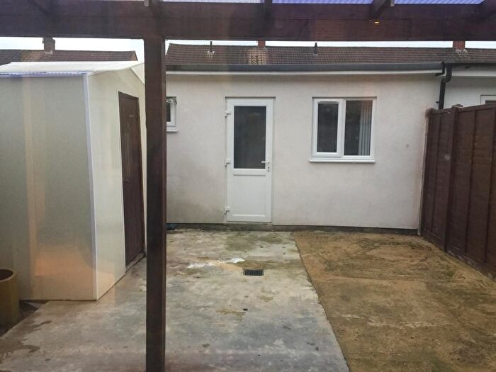 4 Bedroom Terraced House To Rent In Parry Green South, Langley, Slough, SL3