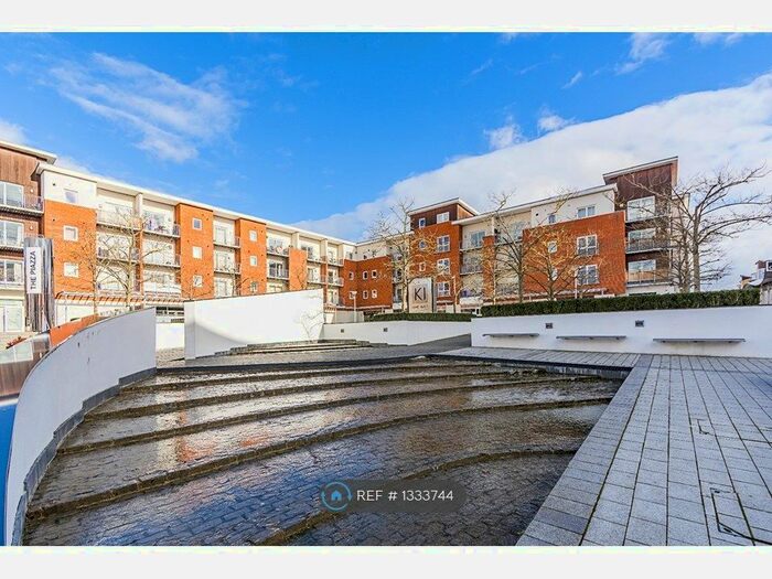 2 Bedroom Flat To Rent In Merrick House, Reading, RG2