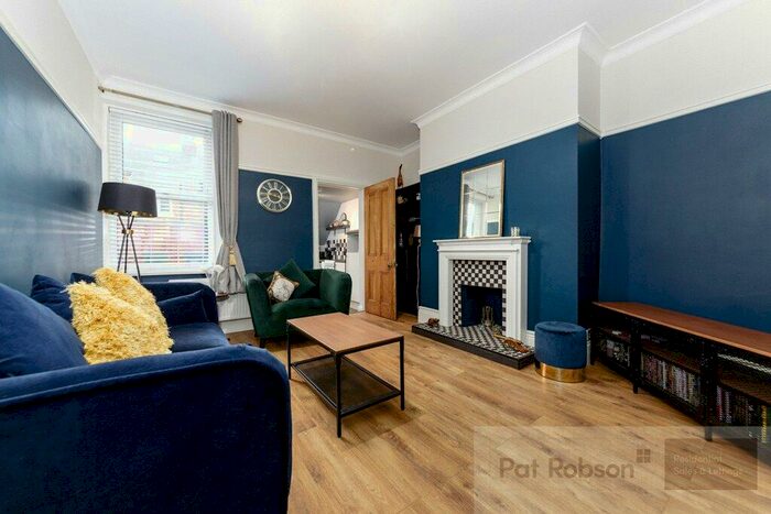 1 Bedroom Apartment To Rent In Eighth Avenue, Heaton, Newcastle-Upon Tyne, NE6