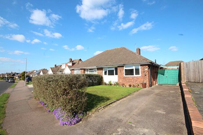 3 Bedroom Semi-Detached Bungalow For Sale In Howard Drive, Allington, Maidstone, ME16