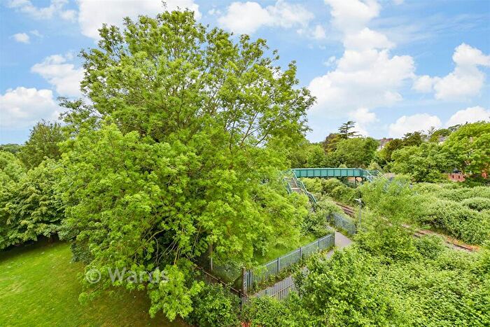 2 Bedroom Apartment For Sale In Clifford Way, Maidstone, Kent, ME16