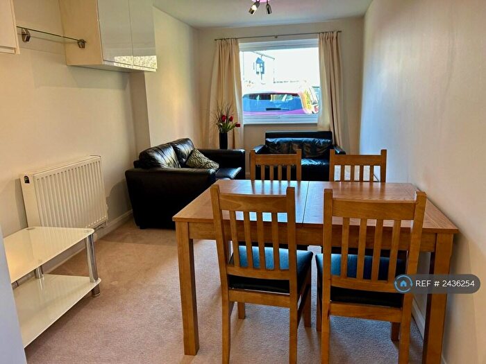 1 Bedroom Flat To Rent In Bladon Close, Oxford, OX2