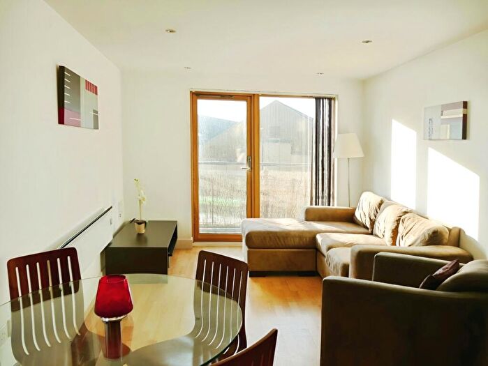 1 Bedroom Flat To Rent In Clarence House, The Boulevard, Leeds, West Yorkshire, LS10