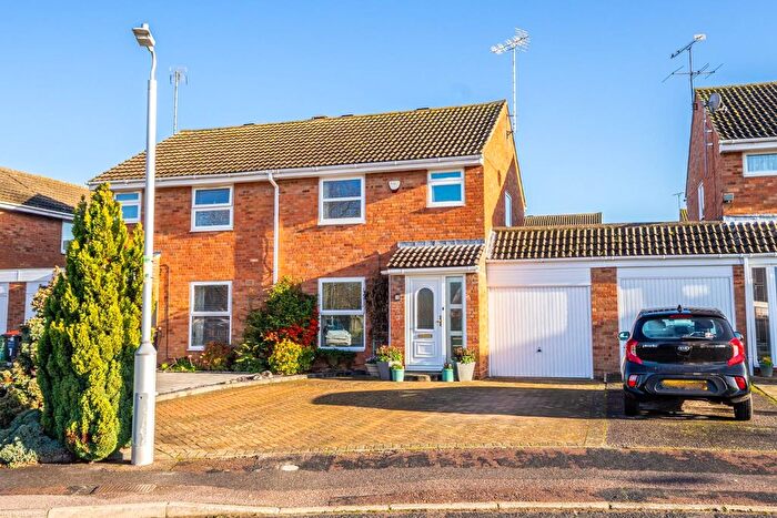 3 Bedroom Semi-Detached House For Sale In Jupiter Drive, Leighton Buzzard, LU7