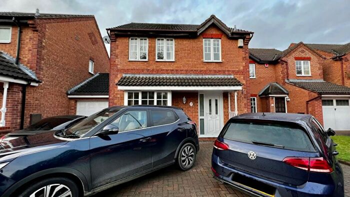 3 Bedroom Link Detached House To Rent In Farmhill Road, Northampton, NN3