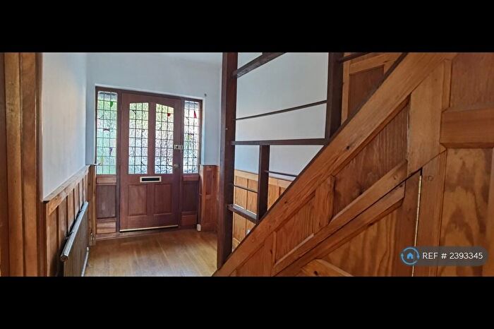 4 Bedroom Semi-Detached House To Rent In Greenvale Road, London, SE9