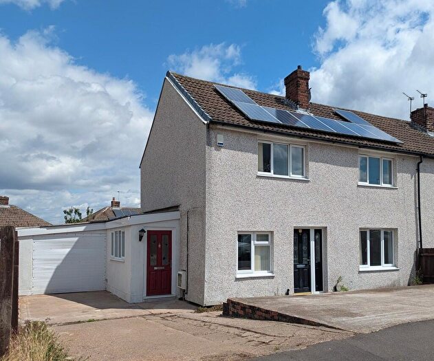 4 Bedroom Semi-Detached House For Sale In Bay Tree Avenue, Flanderwell, S66