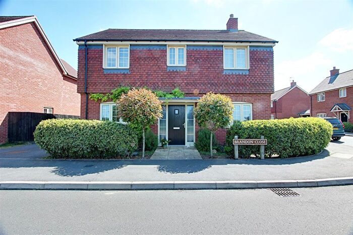 4 Bedroom Detached House For Sale In Brandon Close, Aston Clinton, HP22