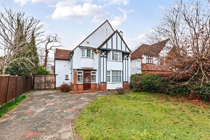 4 Bedroom Detached House For Sale In The Drive, West Wickham, BR4