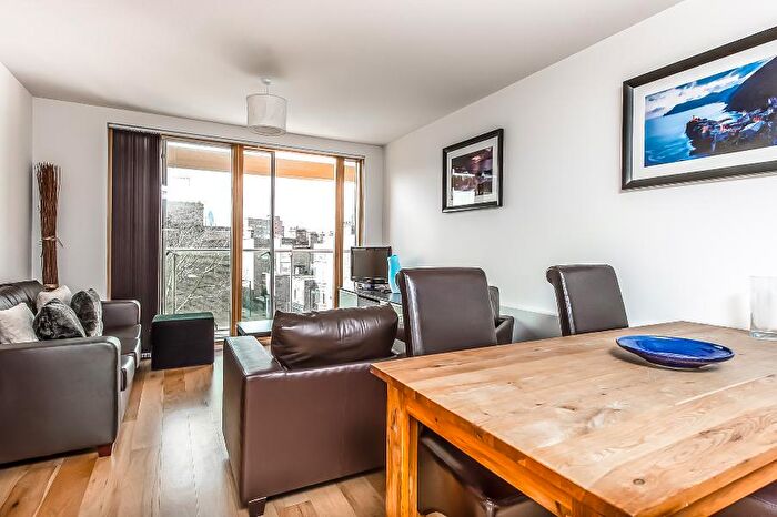 2 Bedroom Flat To Rent In Crampton Street, SE17