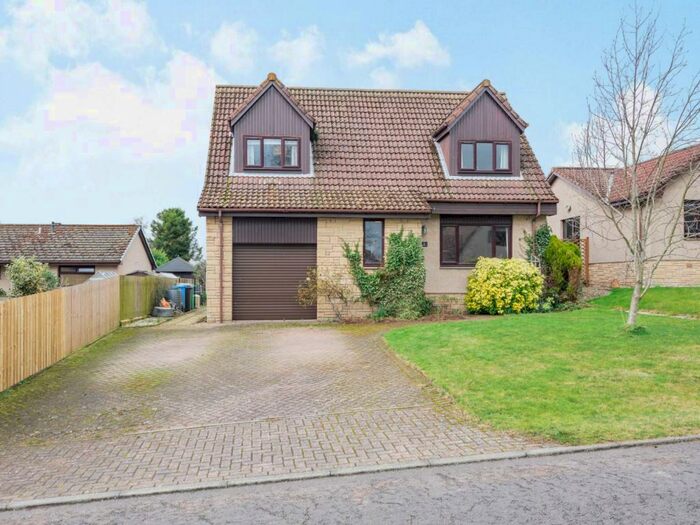 3 Bedroom Detached House For Sale In Auchtermuchty, Cupar, Fife, KY14